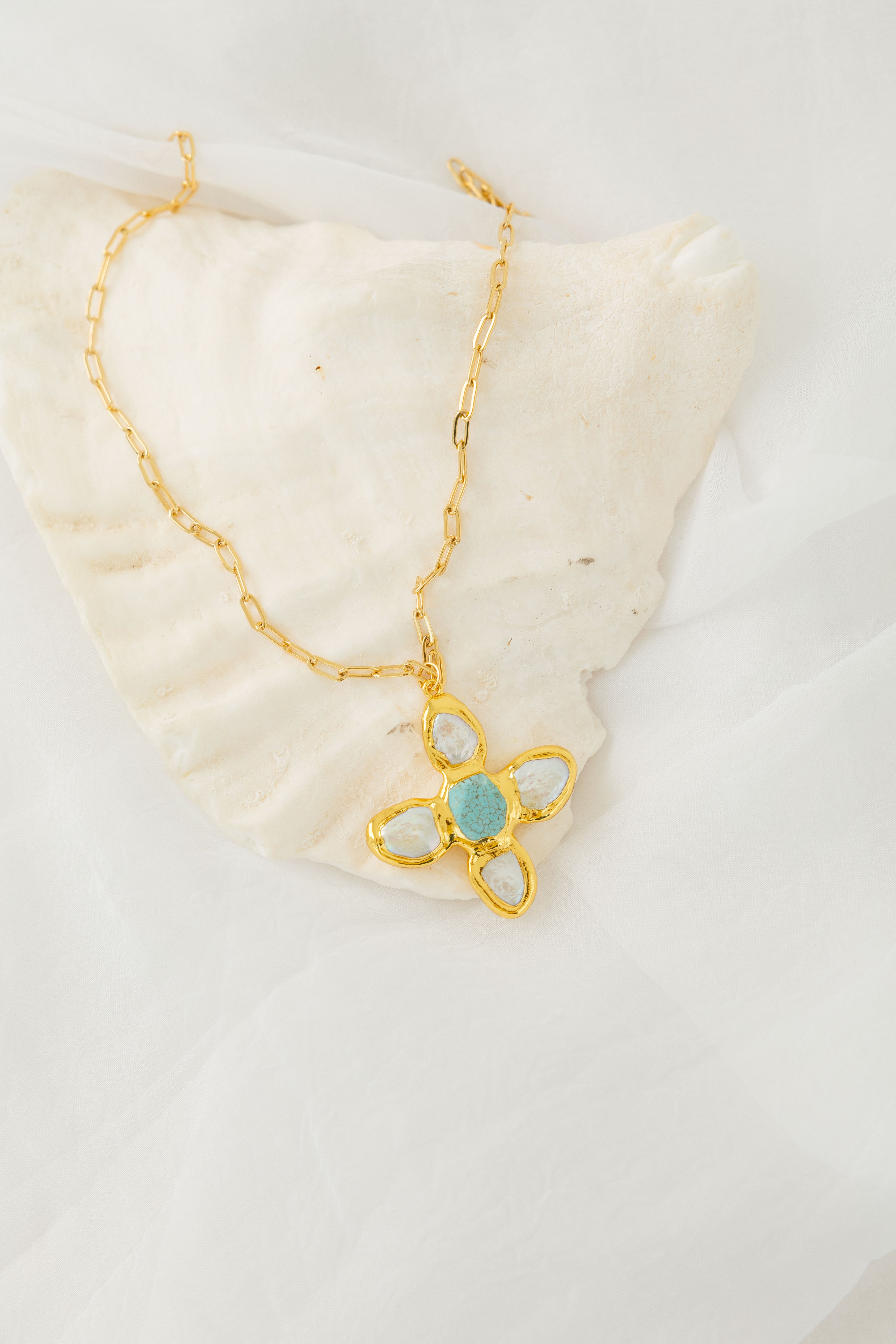 Collar Cruz NÁCAR Y TURQUESA