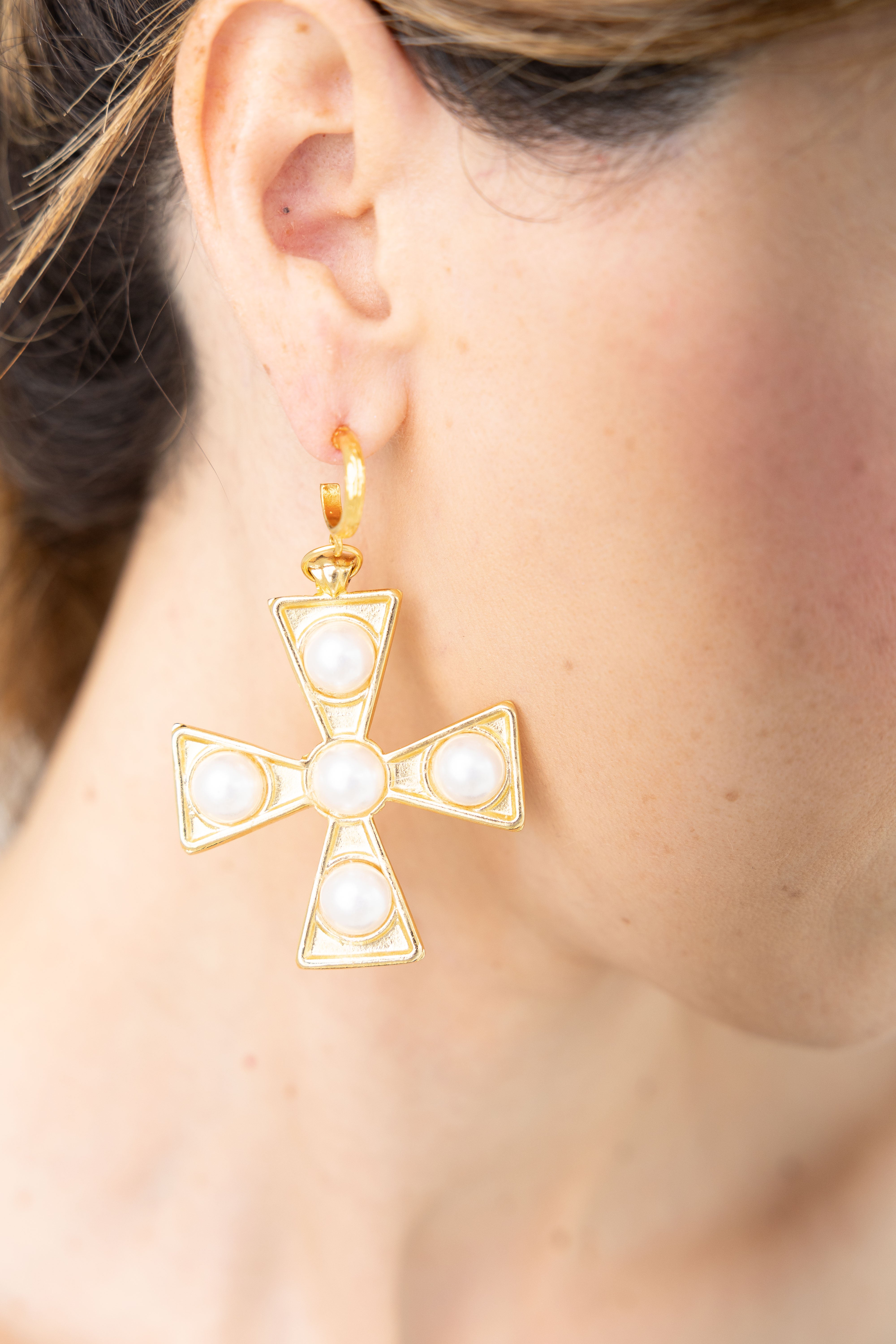 Aretes Cruz Perlas Modelo 3