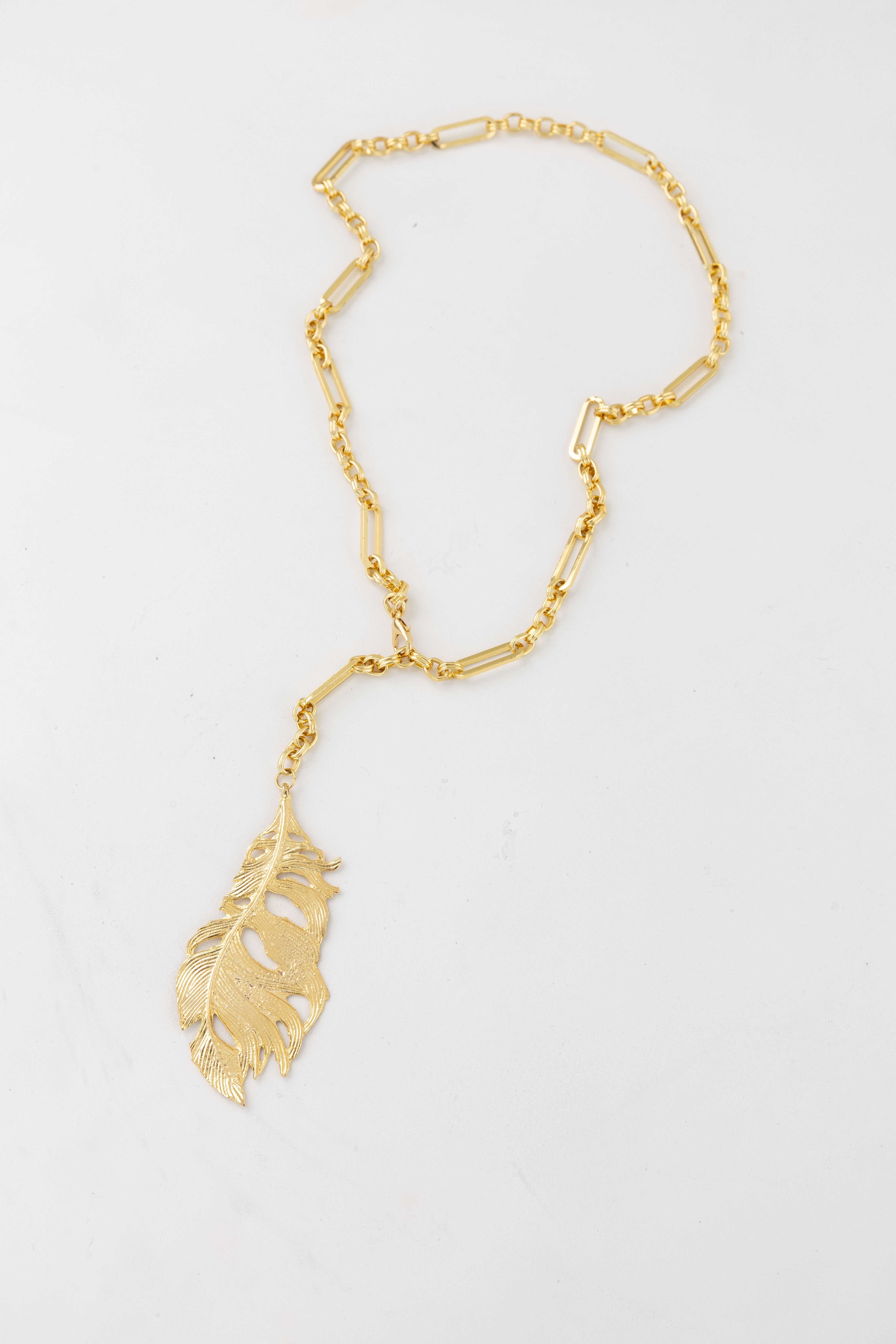 Collar Pluma Larga