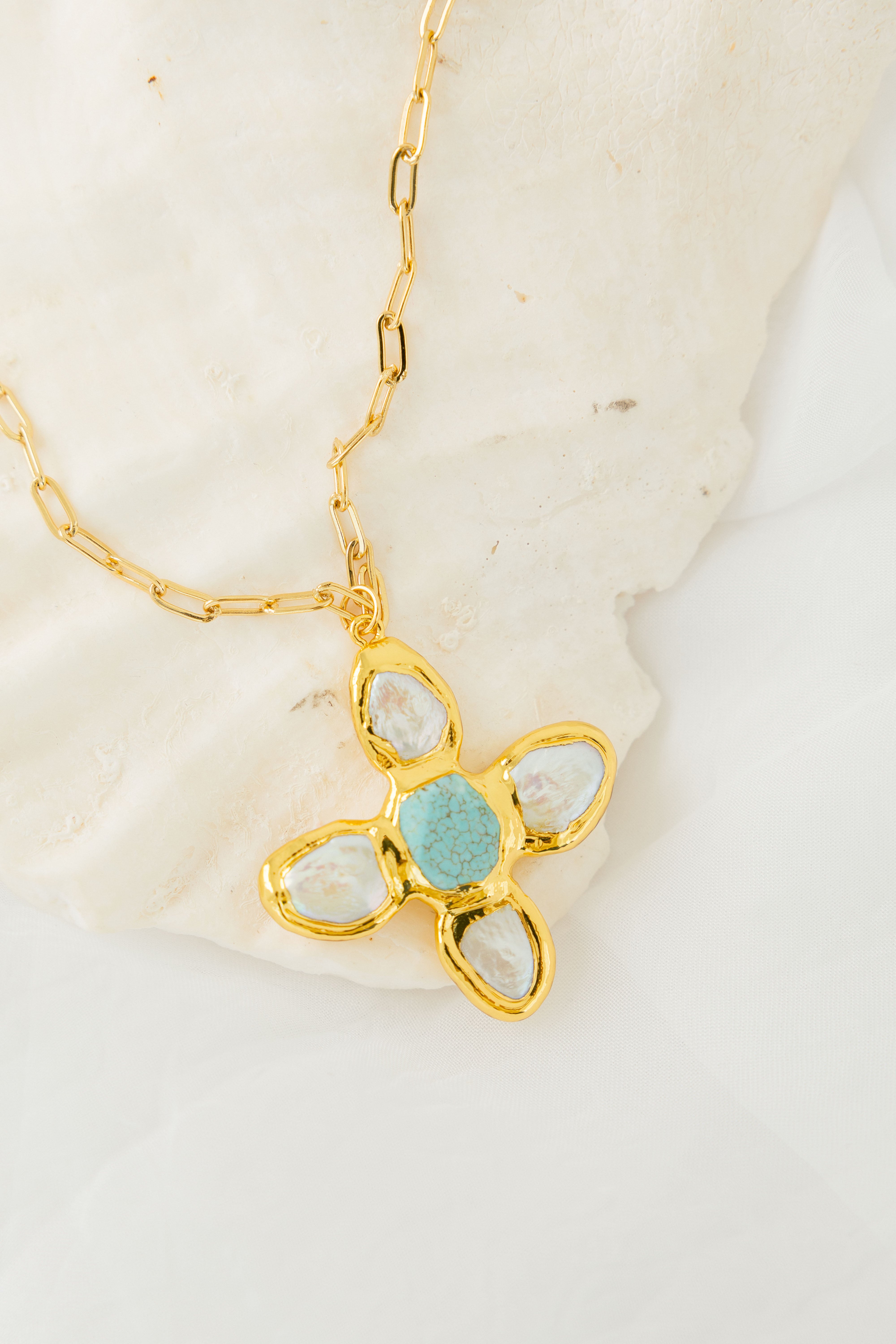 Collar Cruz NÁCAR Y TURQUESA