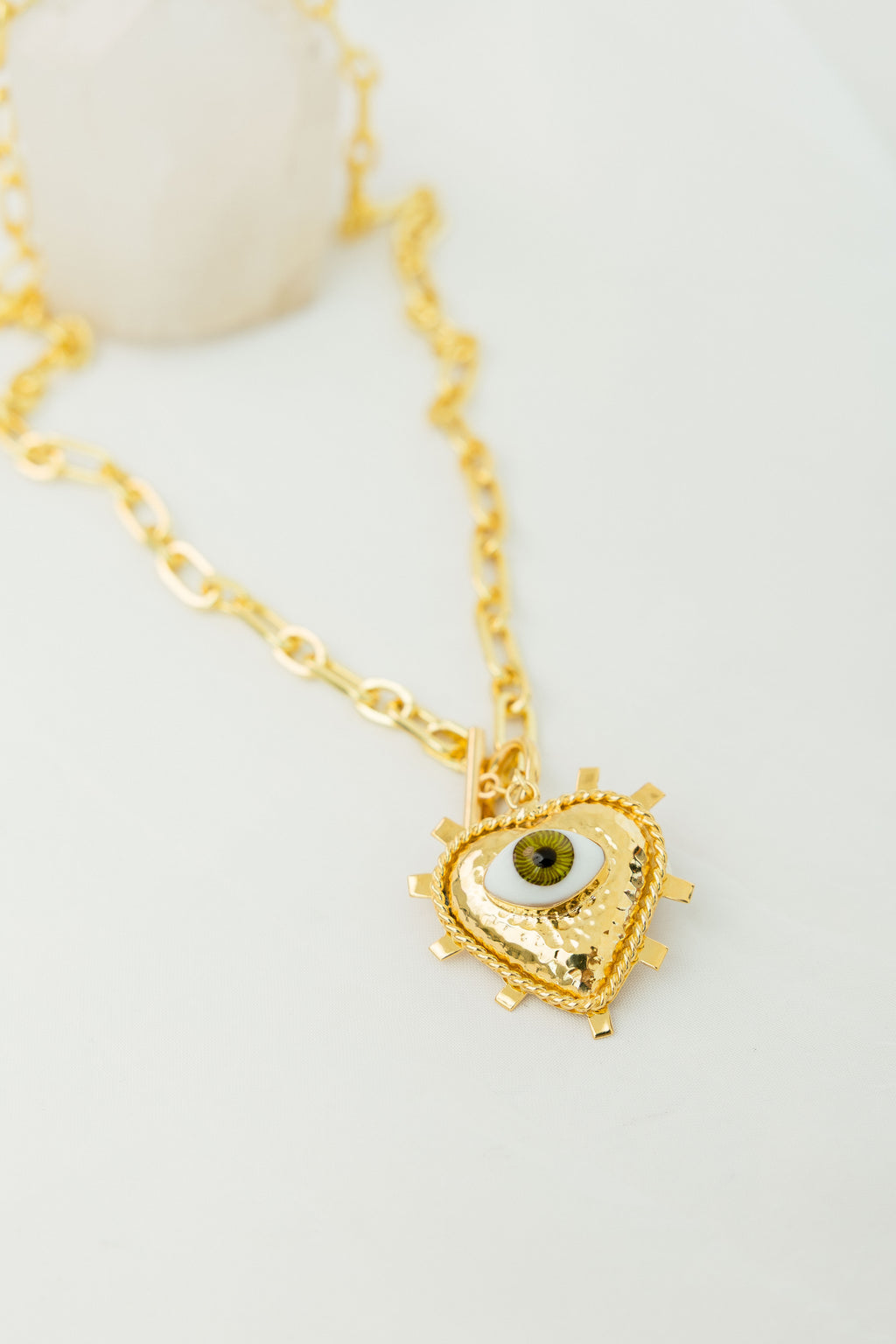 Collar Corazón Ojo Verde