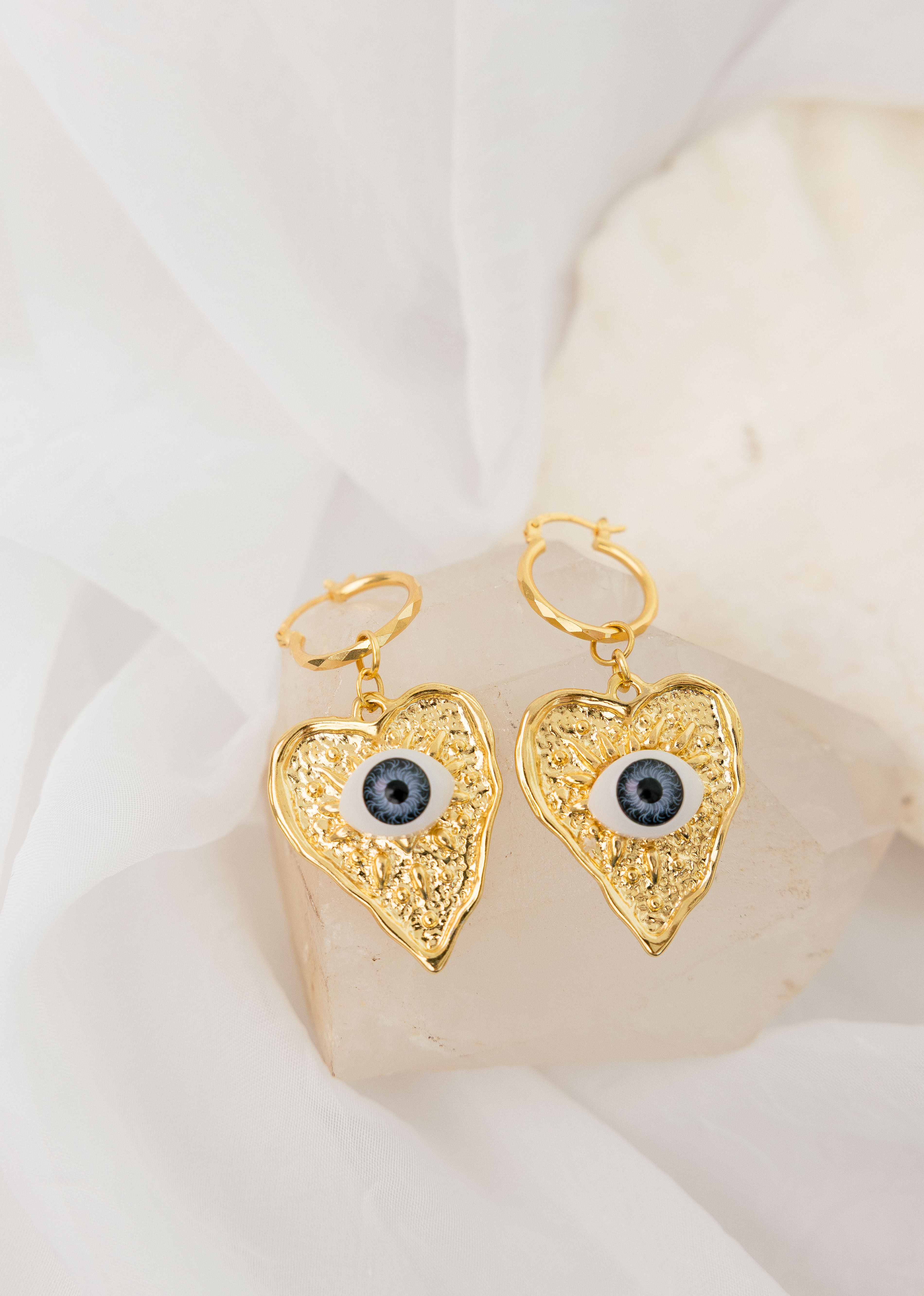 Aretes Corazón Ojo