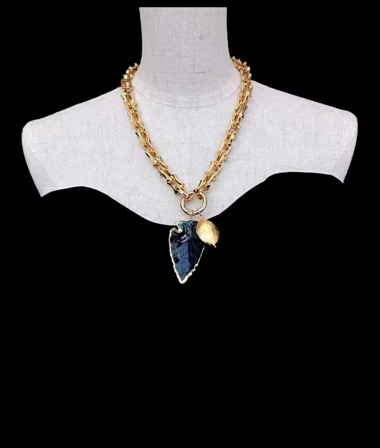 Collar Cuarzo Azul Flecha