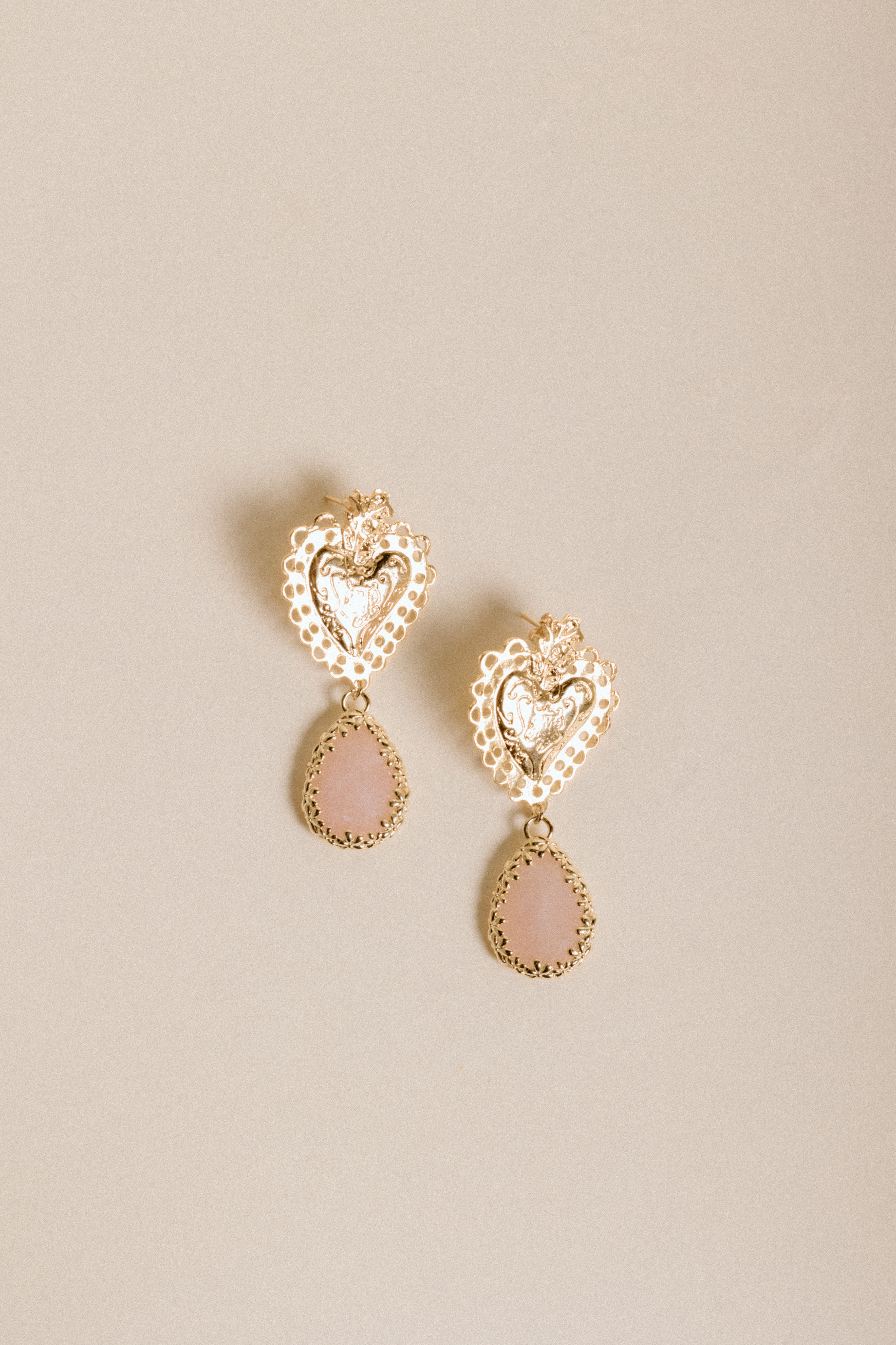 Aretes Sagrado Corazon Cuarzo Rosa