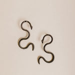 Aretes Serpiente Negra