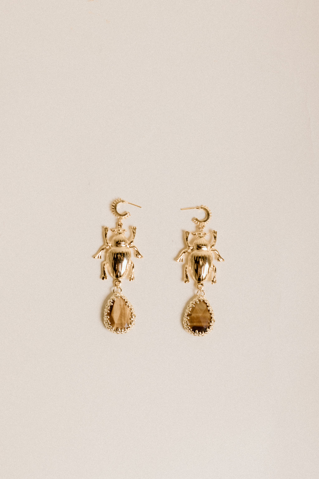 Aretes Escarabajo Ojo de Tigre